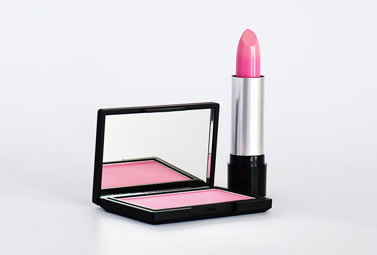 BLOOME 2-in-1 blush balm lip and cheek tint in five shades
